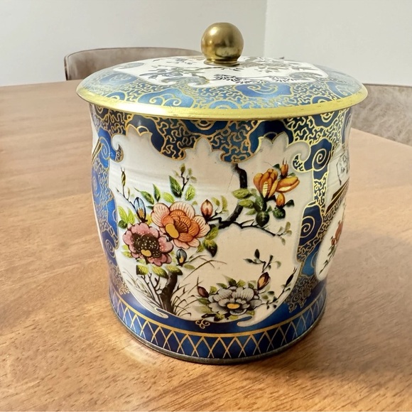 Daher Long Island NY Tin Container Floral Design Made In England With Lid - Picture 7 of 7